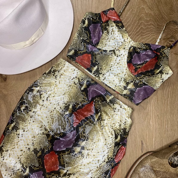 Snake skin set - Picture 2 of 2